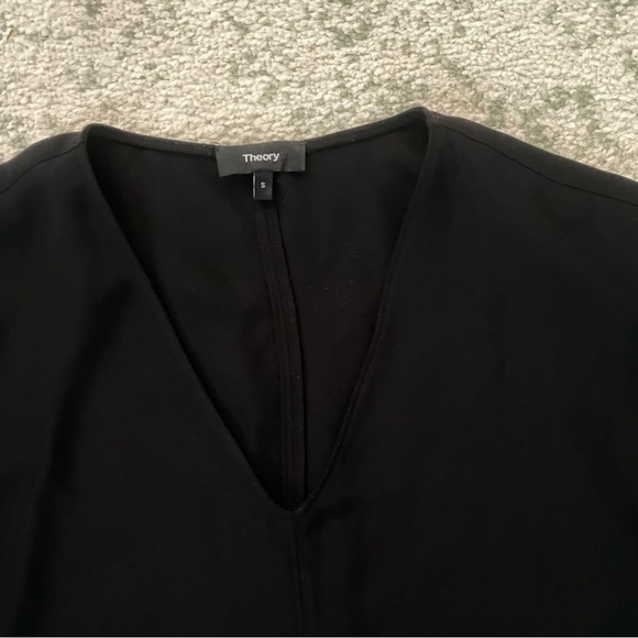 Theory Black Flowy blouse - Picture 4 of 9